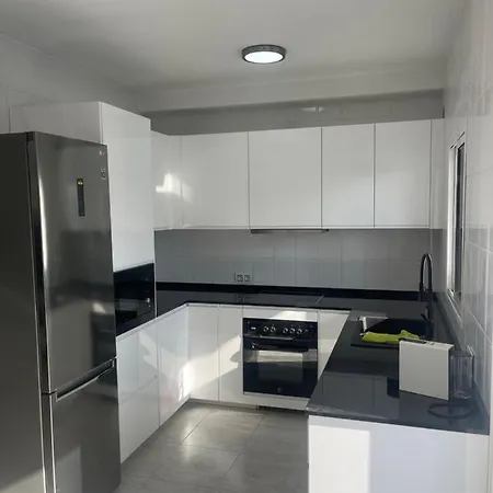 Oasis Montana Roja بلايا بلانكا