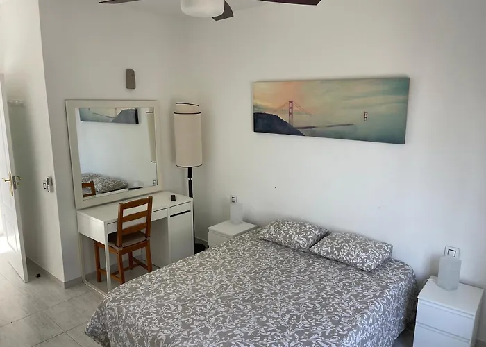 Oasis Montana Roja * بلايا بلانكا